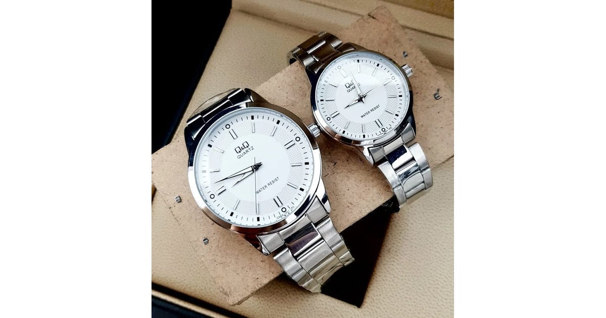 Combo Relojes Pareja Duo Q&Q Acero Quartz - Un Hermoso Regalo a la Elegancia - Plateado/Blanco